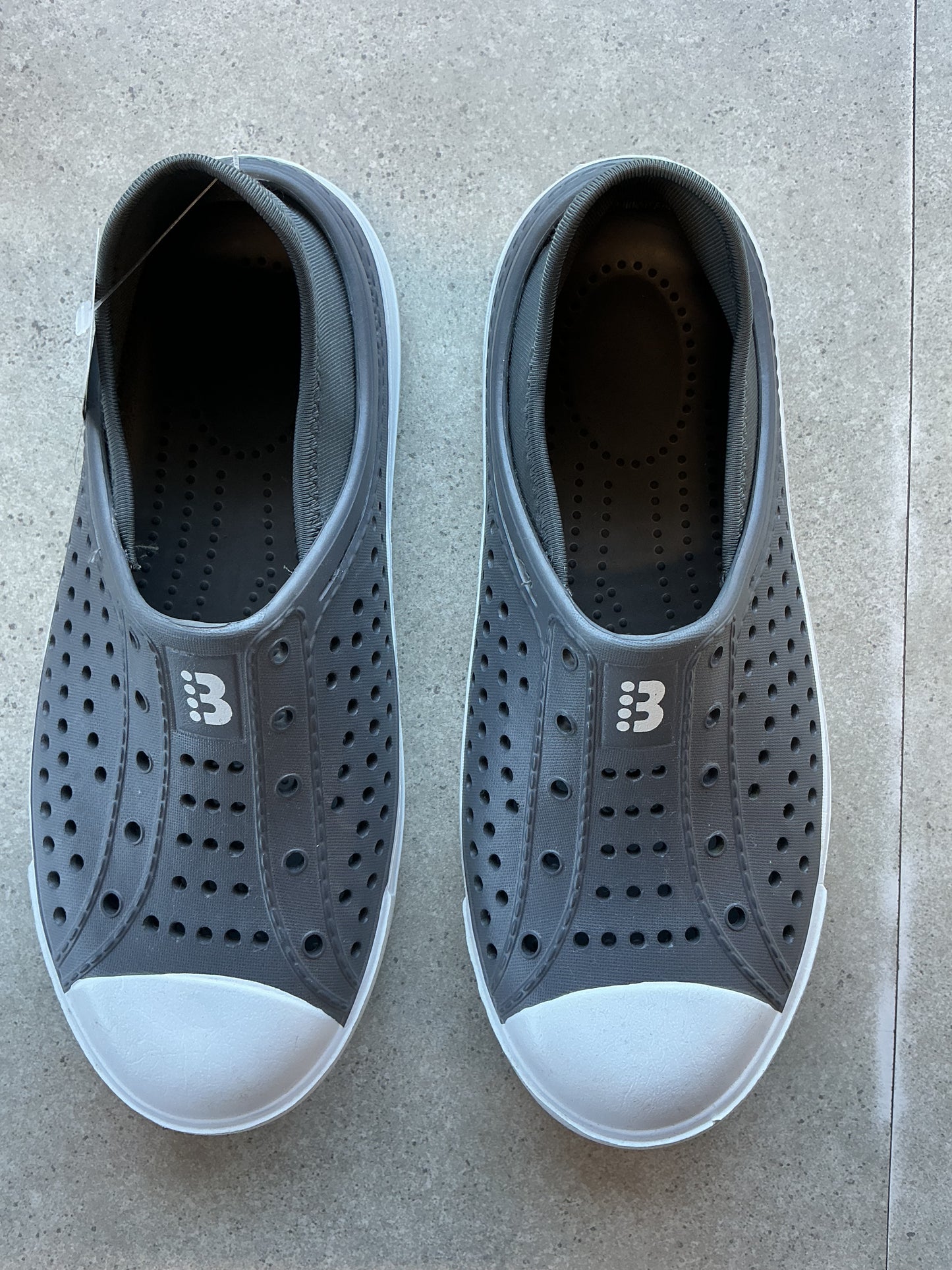 Bench Water Shoes Sz 3