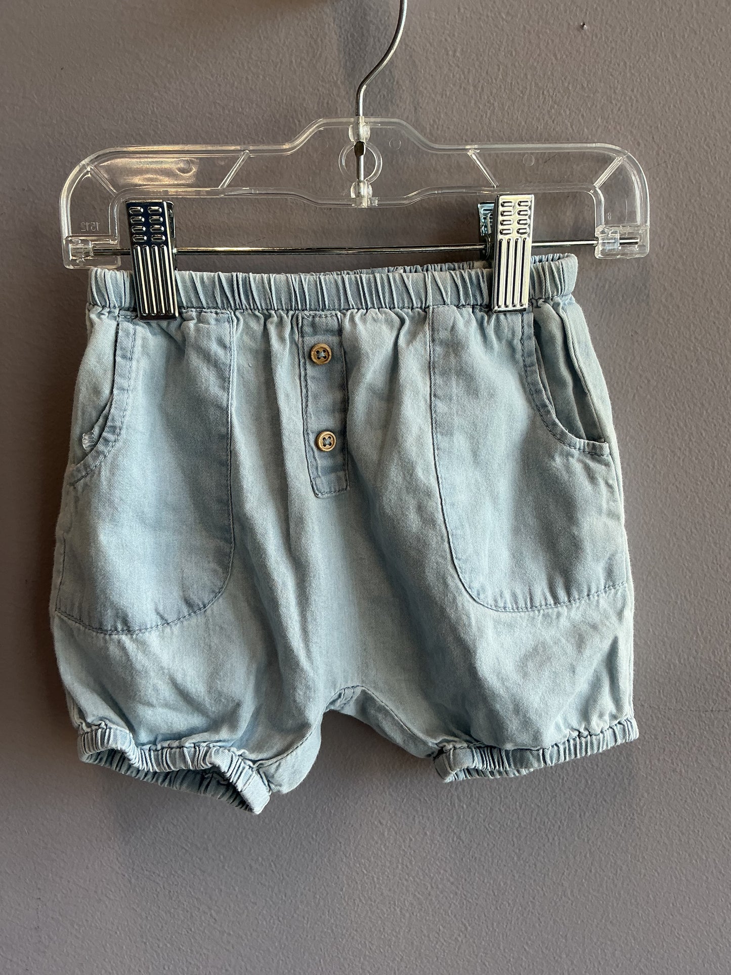 Zara Shorts 12M