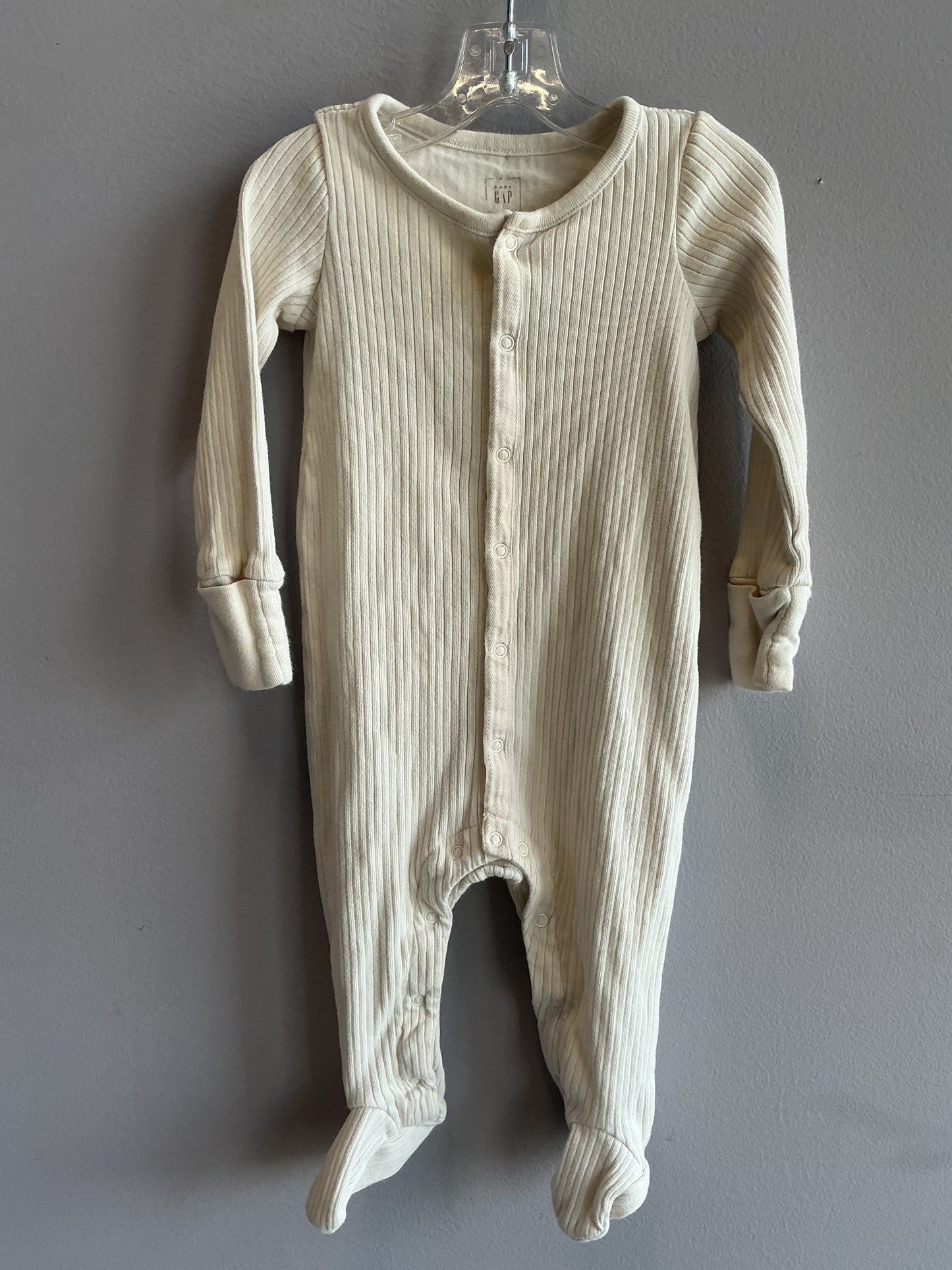 Baby Gap Sleeper 6-9 months