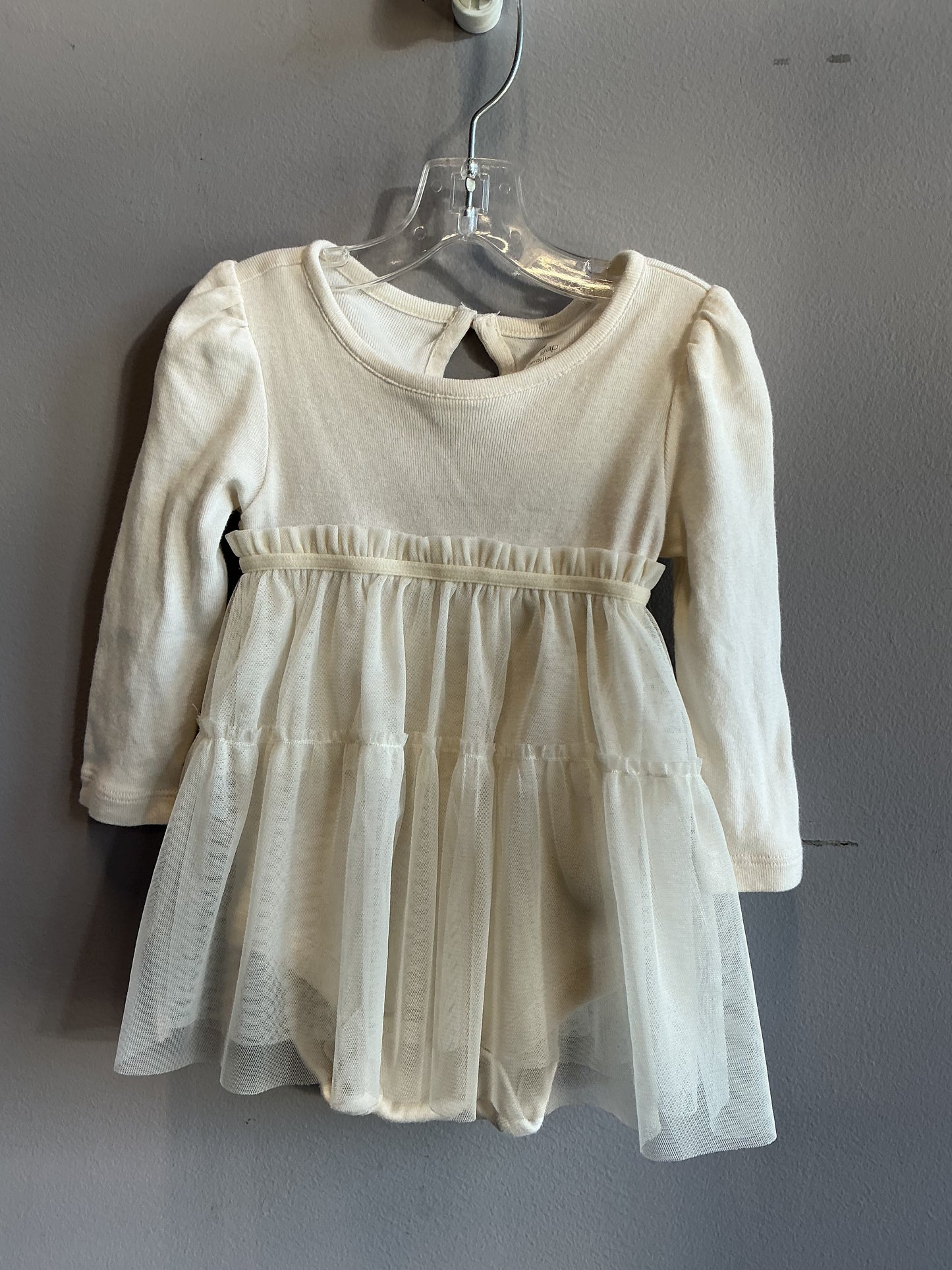 Baby Gap Top 12-18M
