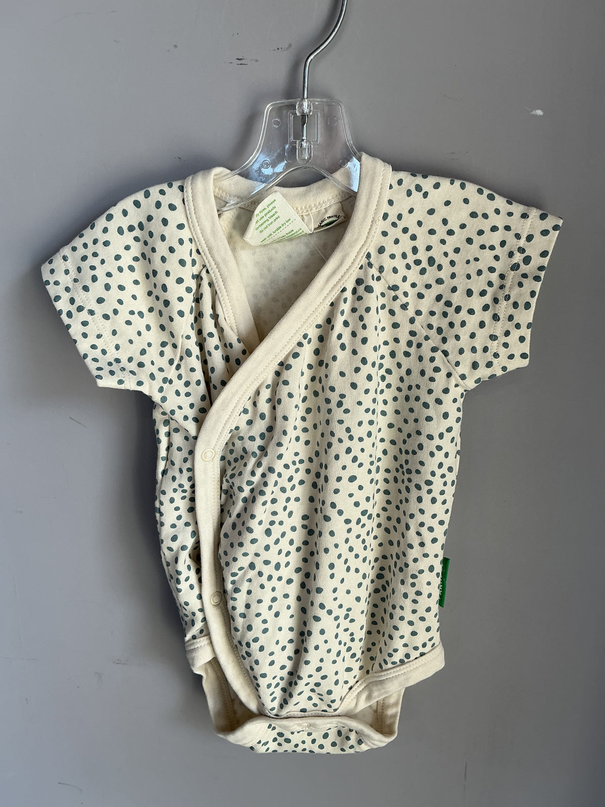 Parade Oneseie size 6 months