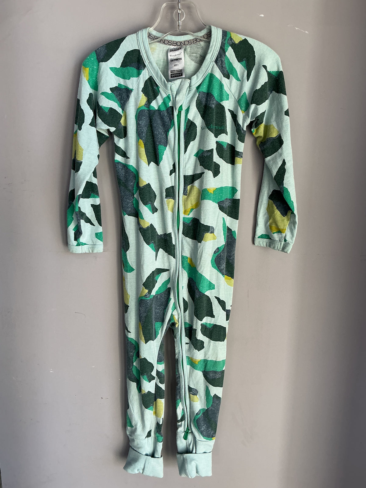 Bonds Wondersuit size 24 months