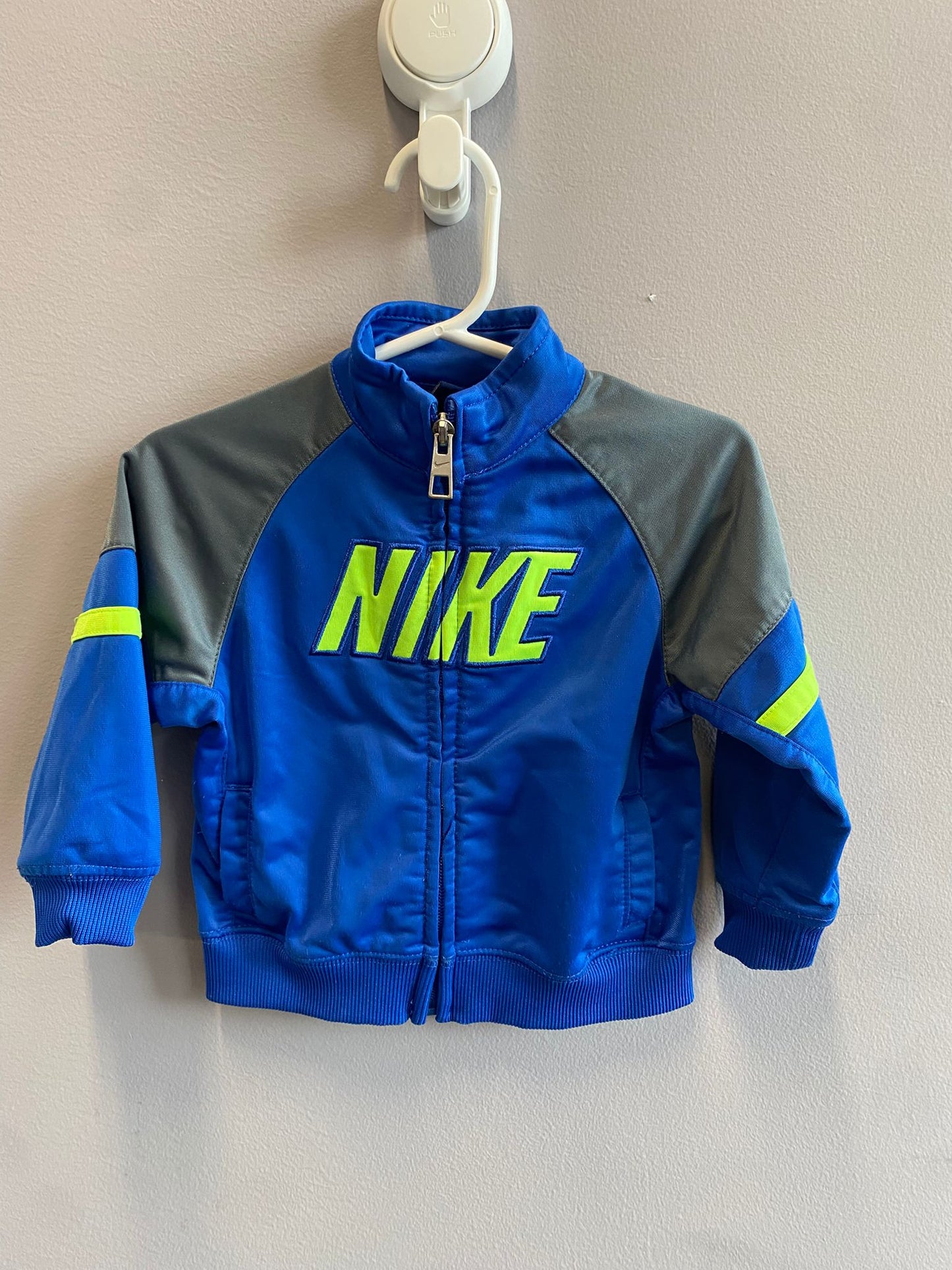 Nike Zip Up Sweater 6-12M