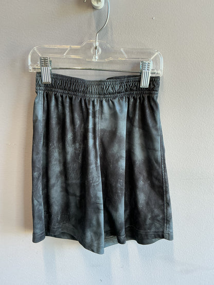 Under Armour 2 piece set Size 6/7