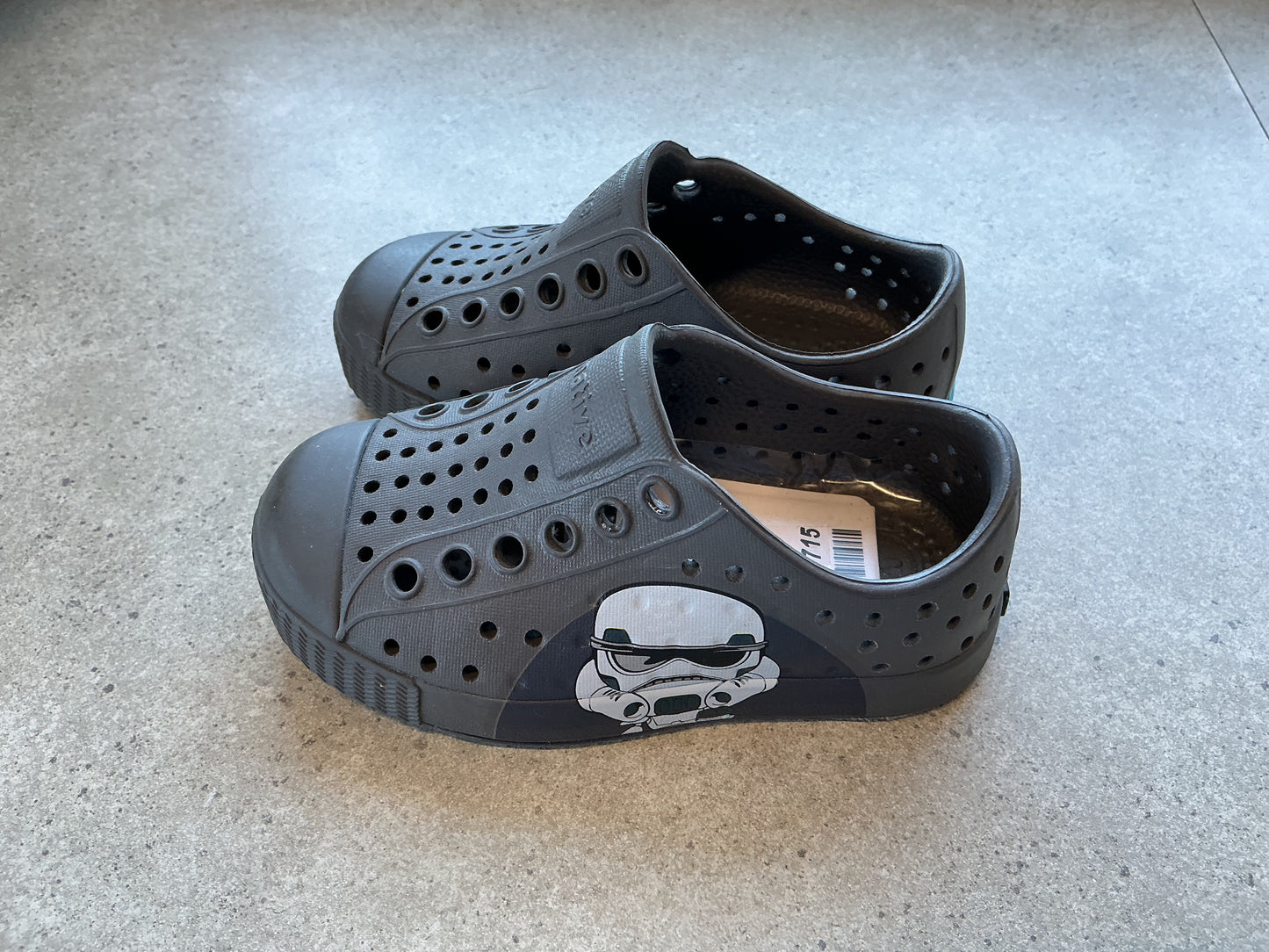 Native Starwars Shoes Sz 5