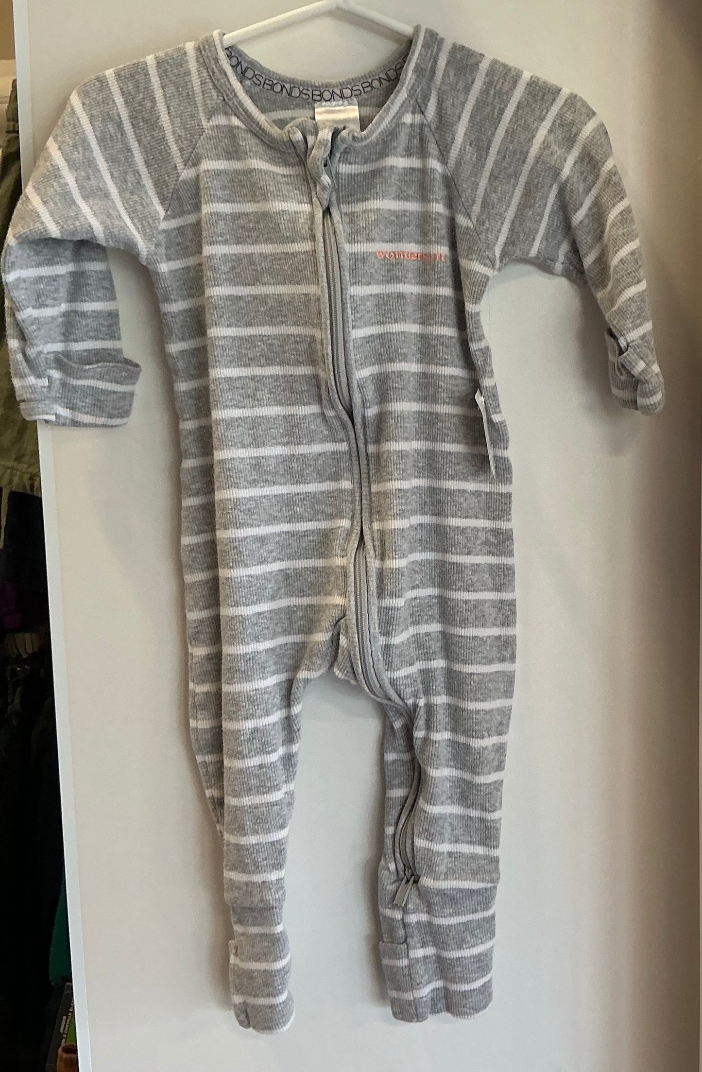 Bonds Onesie 6-12 months