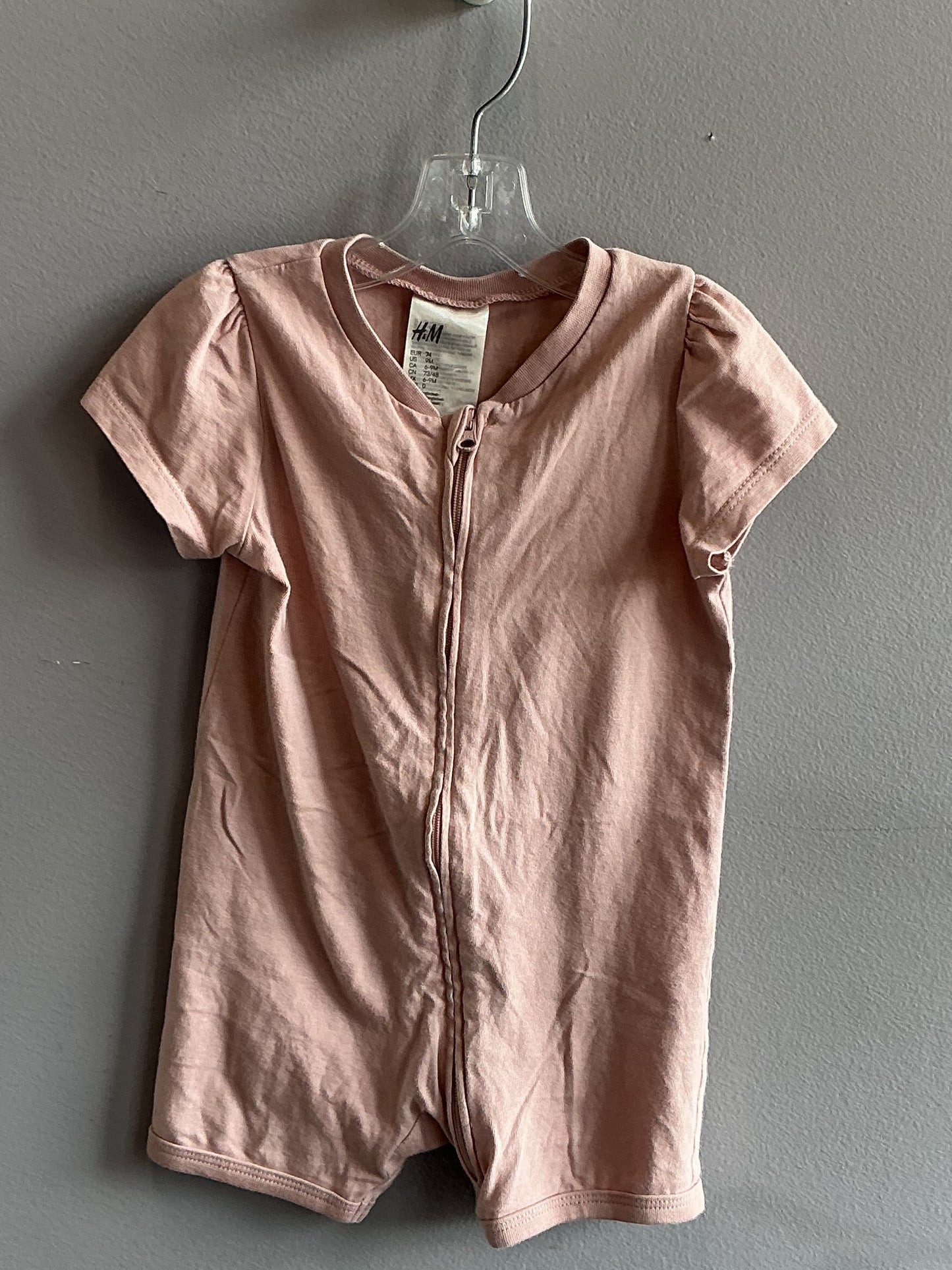 H&M short Sleeve Sleeper size 9 mnth