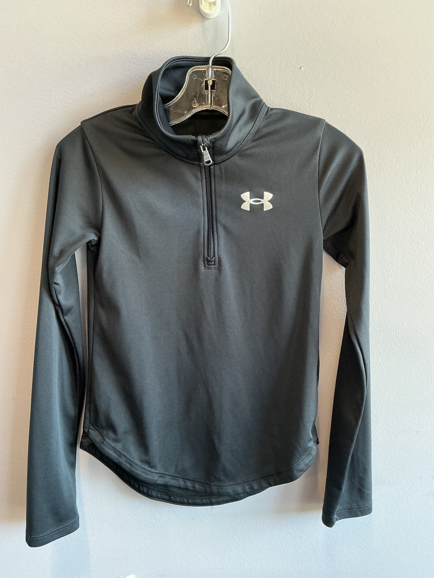 Under Armour Half Zip Shirt size 8