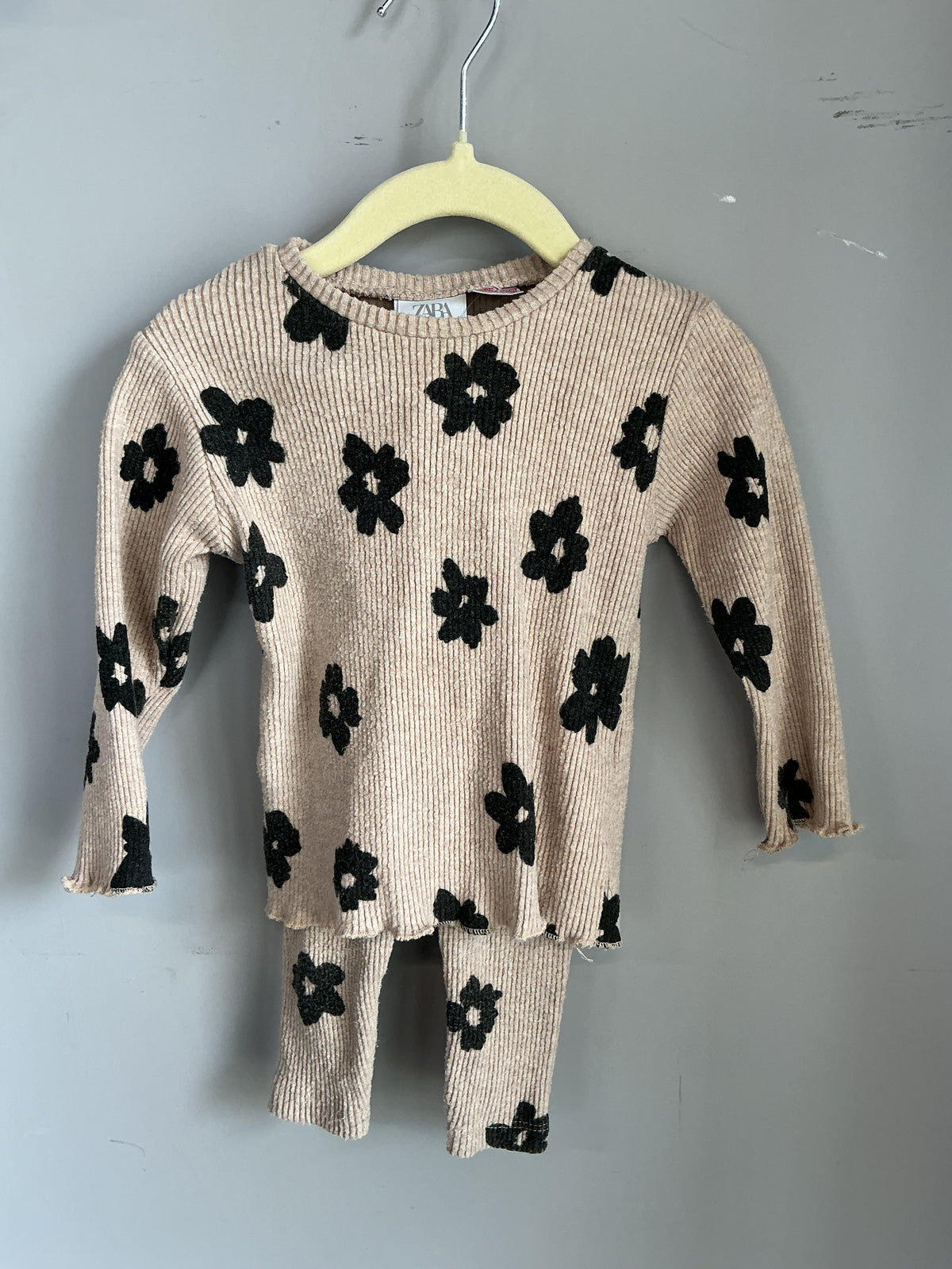 Zara 2 piece set 6-9M