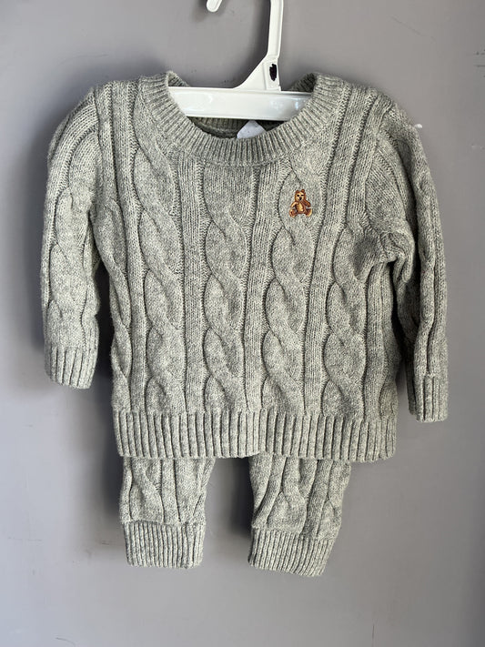 Gap Sweater and Pants Set size 6 months