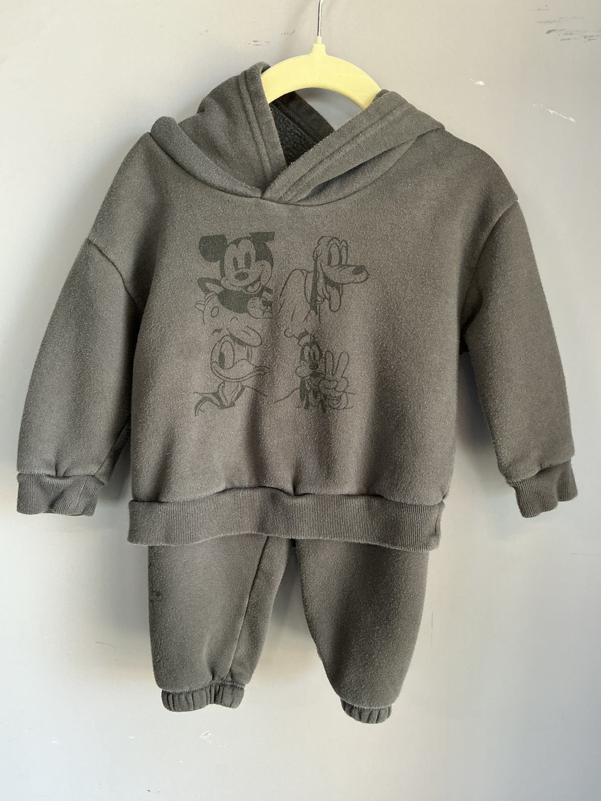 Disney Mickey and Friends Hoodie and Pants set size 18 months