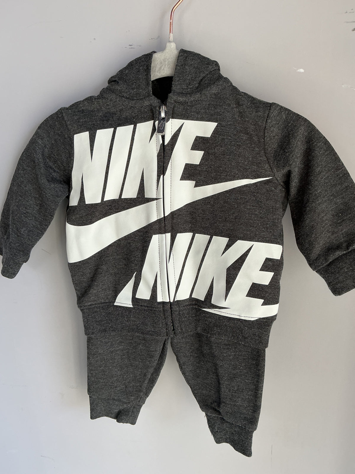 Nike 2 Piece set size 3 months