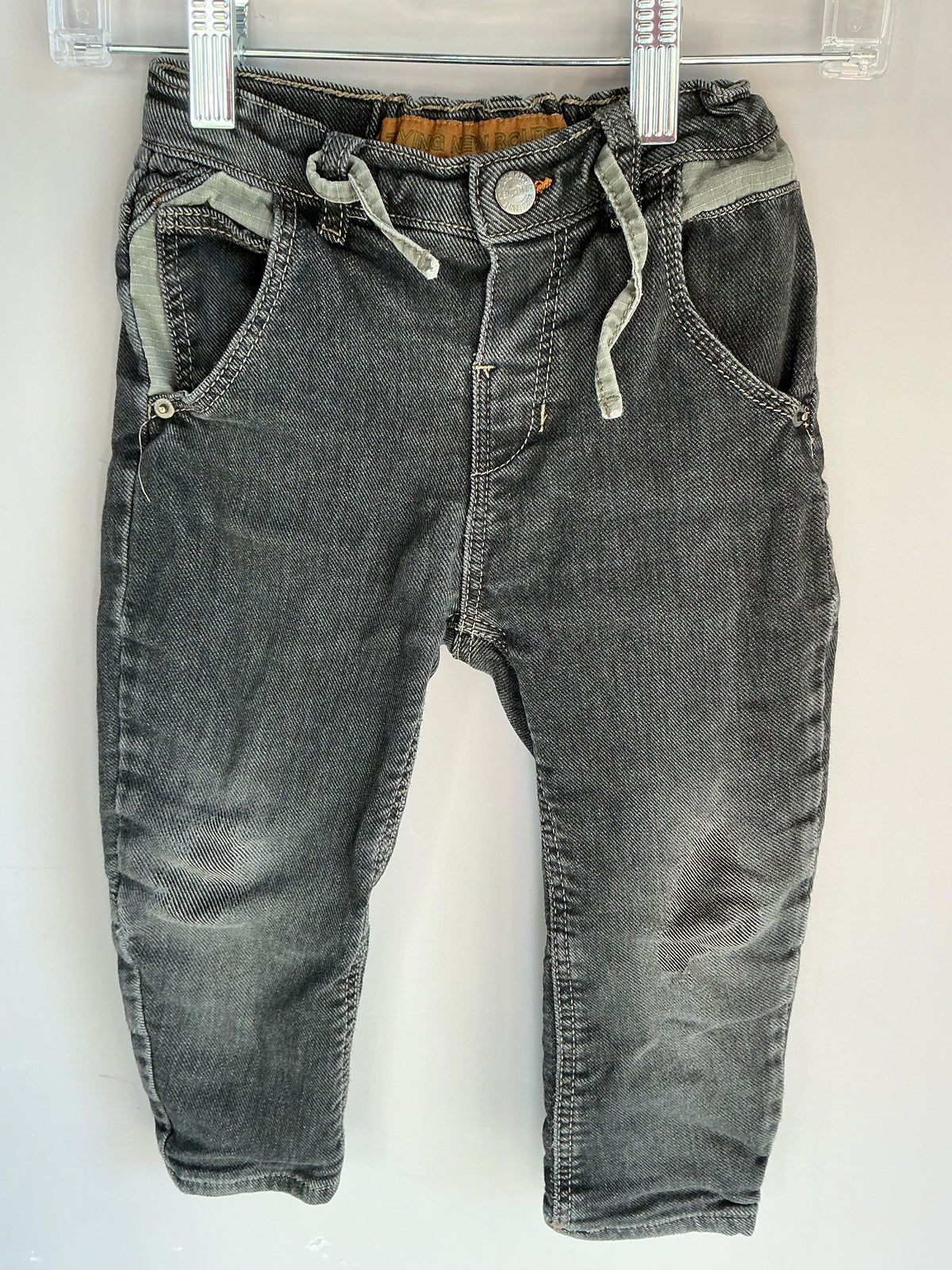 Zara jeans size 3